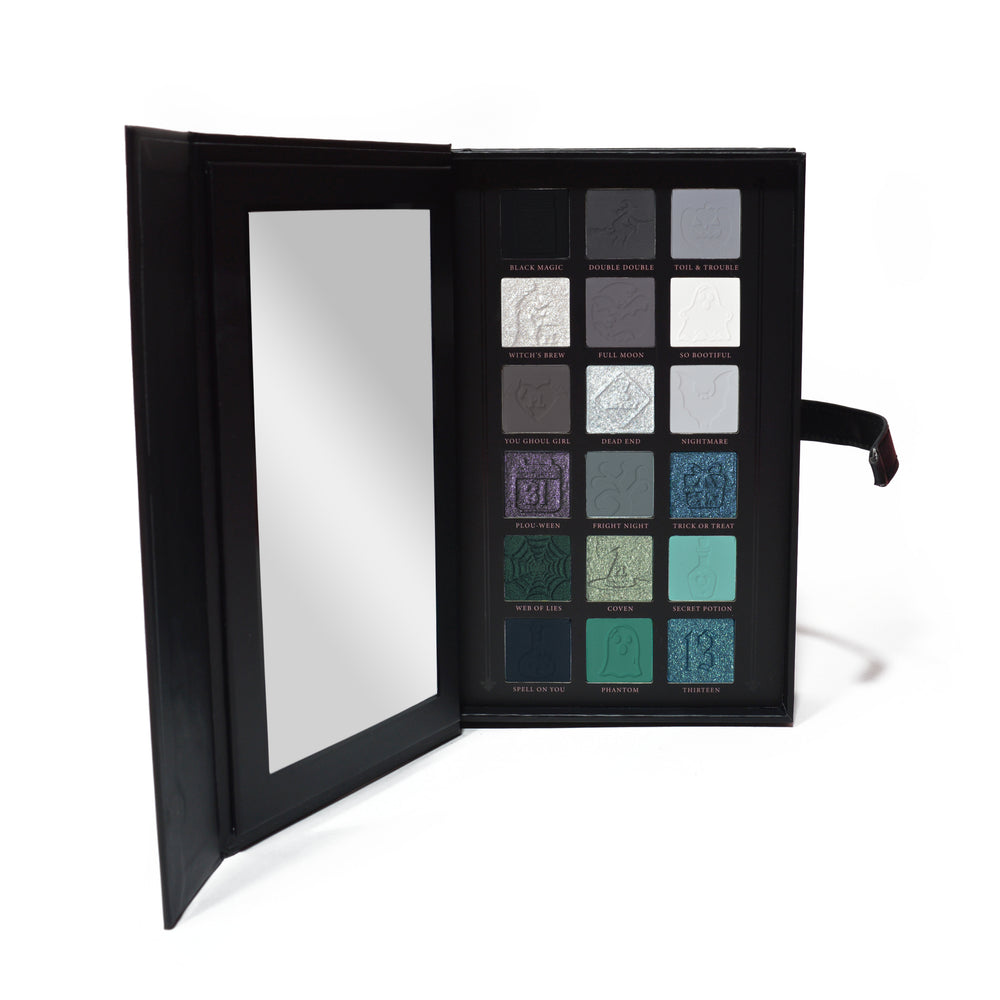 Une gouttelette de palette de fards à paupières Halloween magique
