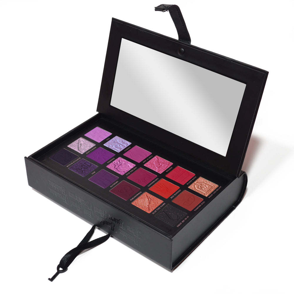 Une gouttelette de palette de fards à paupières Halloween magique