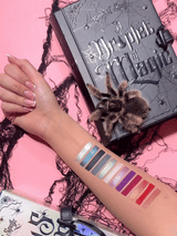 Une gouttelette de palette de fards à paupières Halloween magique