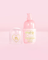Flacon rose de sérum hydratant pour les mains P.Louise Hand It Over au parfum Shortcake aux fraises 