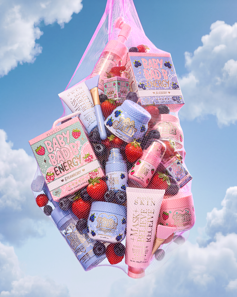 P.Louise Duo de lots Fraise et Myrtille dans un sac en filet dans le ciel